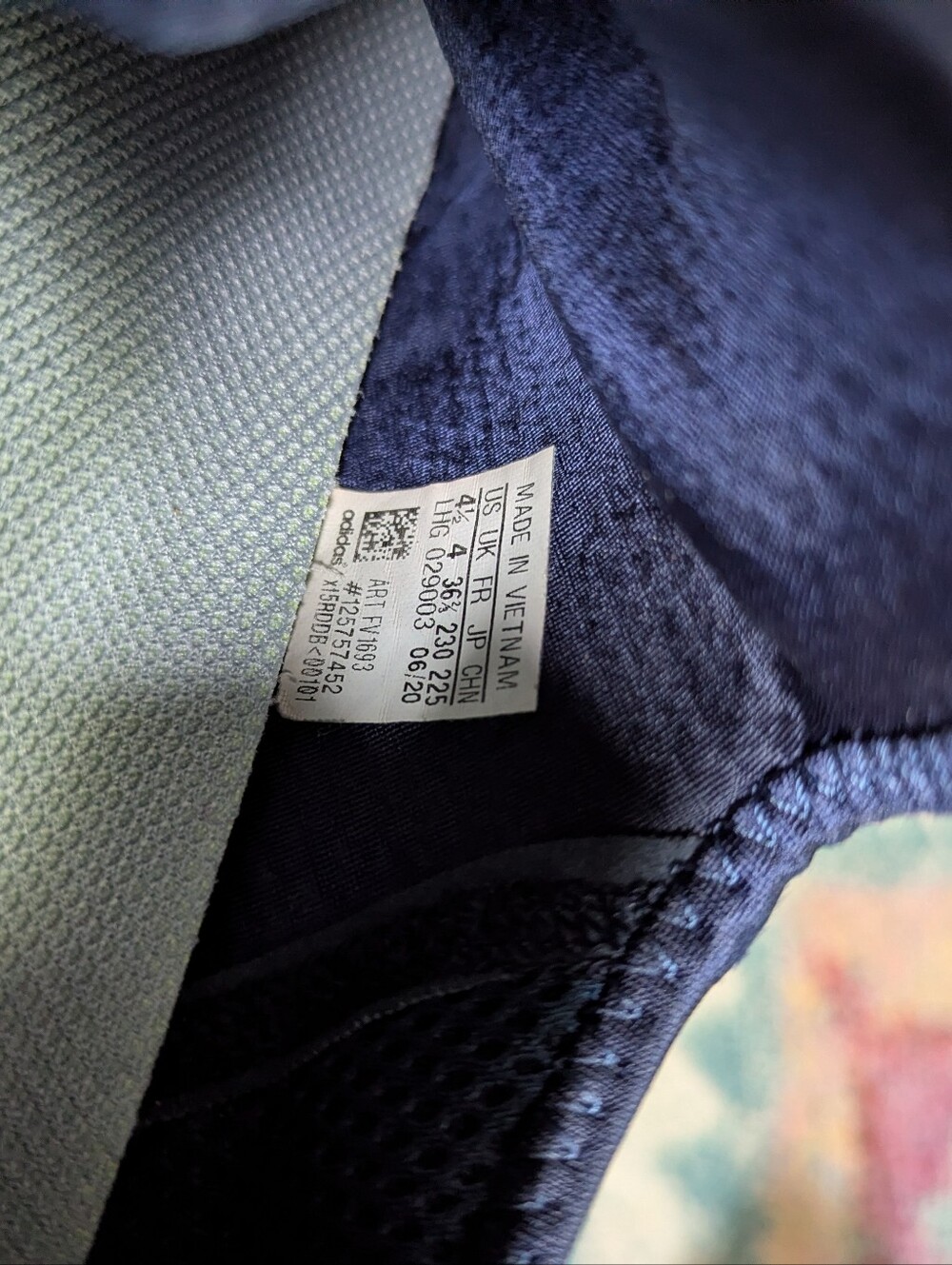 Adidas NMD R1 - 4.5y - Picture 3 of 5